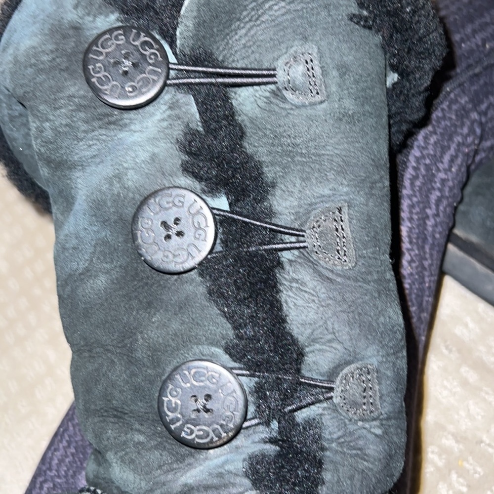 🎉HP🎉UGG BAILEY BUTTON TRIPLET II BOOT SIZE 6 BLACK - Picture 15 of 15